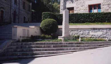 La Casa degli Eroi - Monumento ai Caduti